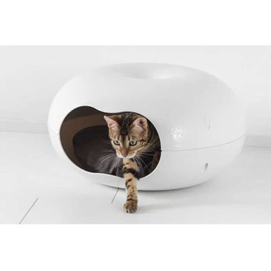 Moderna Donut Cave for Cats and Small Dogs 1